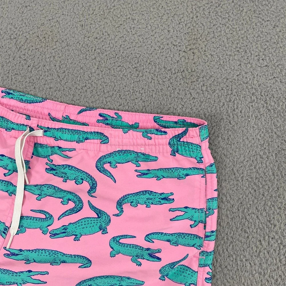 Chubbies The Glades Swim Trunks Men XL Pink Alligator Lined Shorts